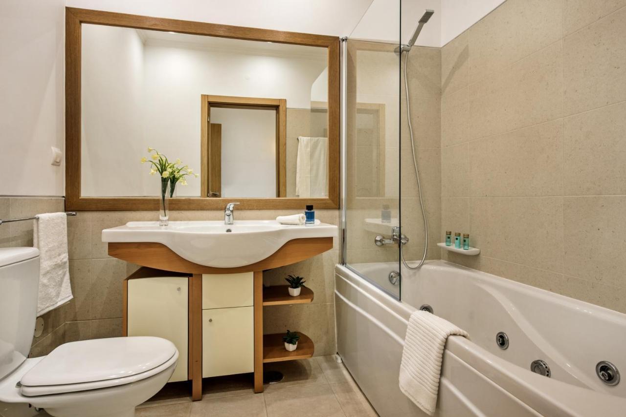 Gorgeous Two Bedroom Apartment In Carvoeiro Carvoeiro  Dış mekan fotoğraf